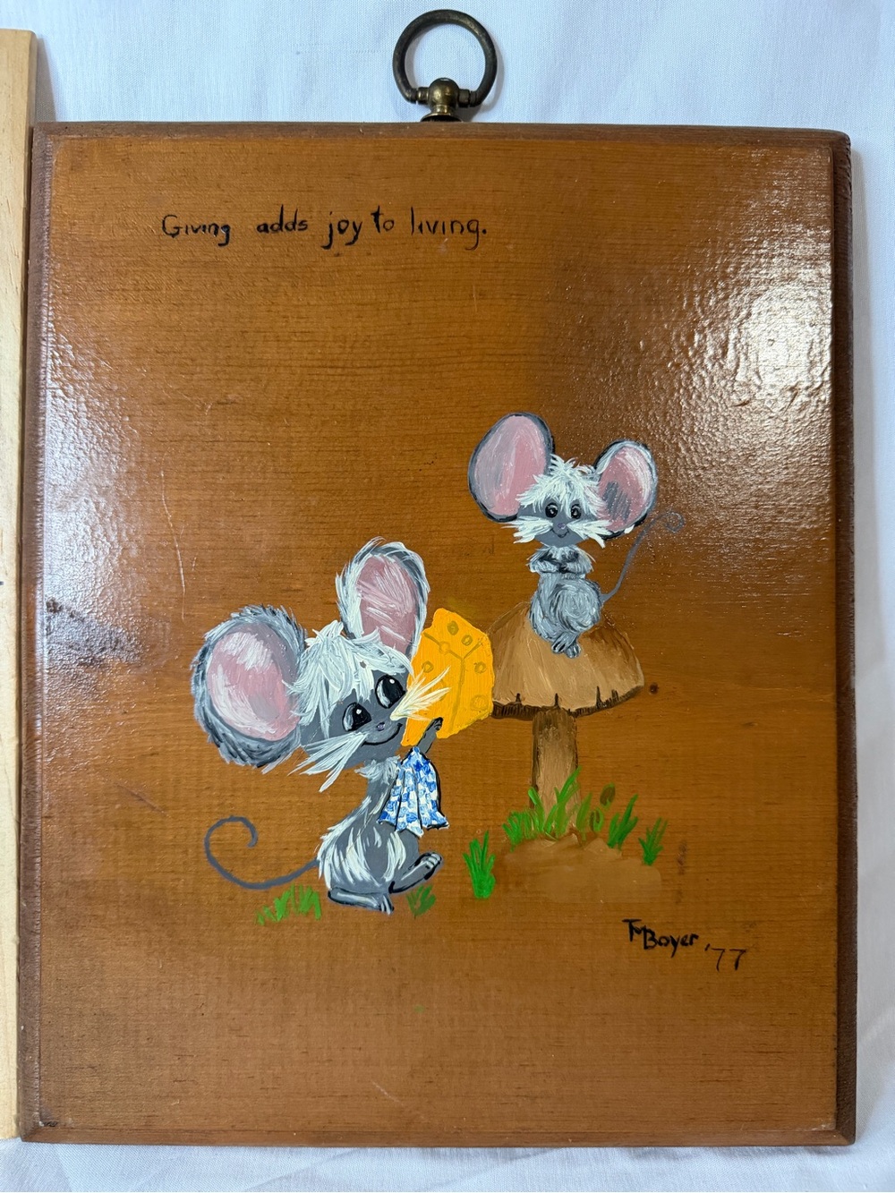 Vintage 1977 Whimsical Mice Hand-Painted Wood Plaque - Picture 4 of 7